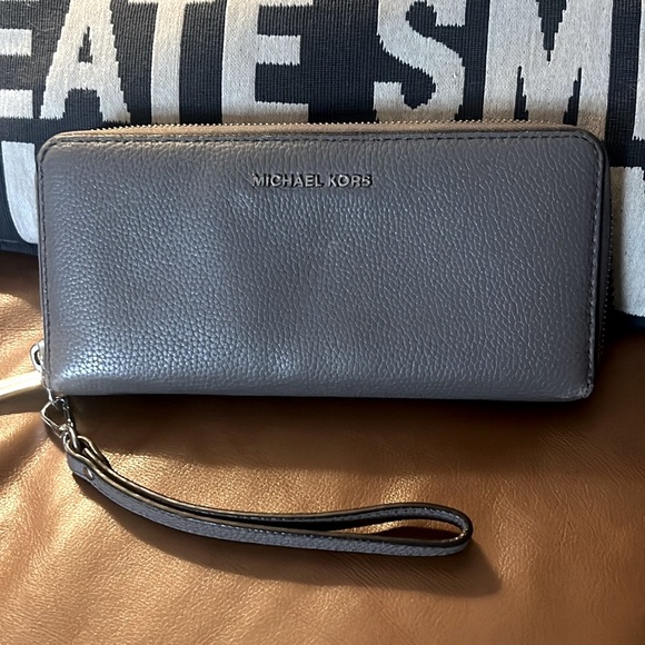 MICHAEL KORS Jet Set Travel Large Leather Continental Wallet - Slate - Picture 3 of 13